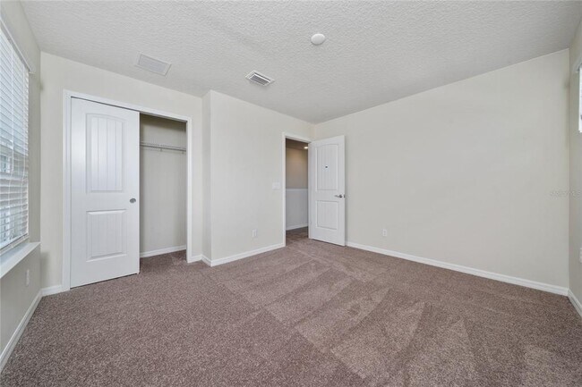 Building Photo - 2273 Mossy Vine Ave