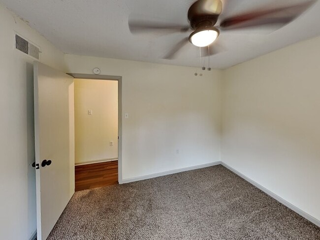 Building Photo - 5415 Stardust Dr