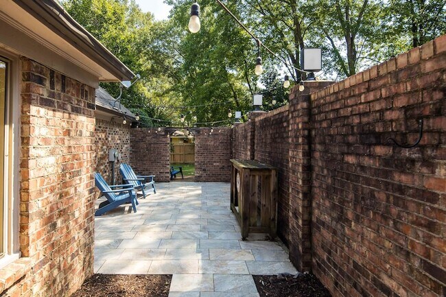 Building Photo - 7691 McHenry Cir N