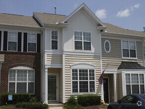 Building Photo - Cozy 2-Bedroom NW Raleigh Townhome just of...