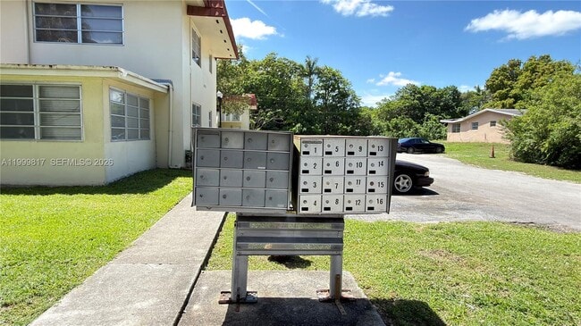 Building Photo - 403 SW 148th Ave