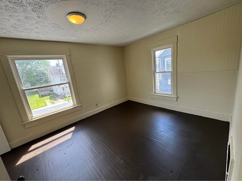 Building Photo - 1216 14th St NW