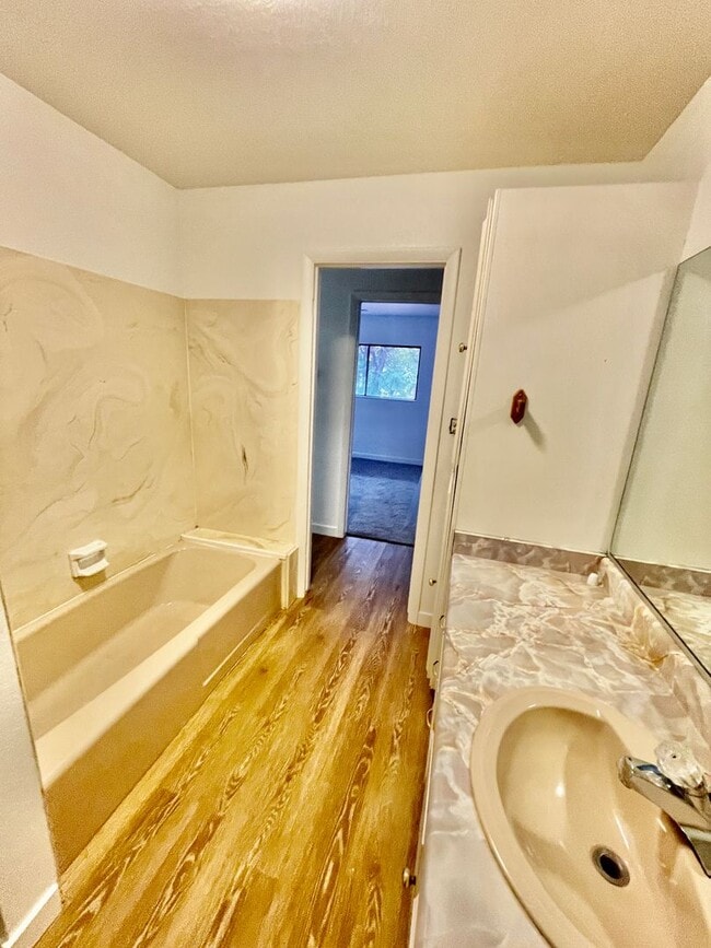 Building Photo - Remodeled Three Bedroom Home in Desirable Bloomington