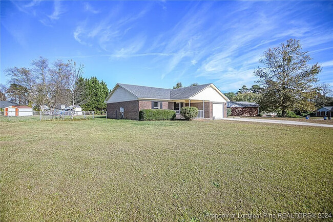 Building Photo - Charming Dovefield Haven: Timeless Appeal ...