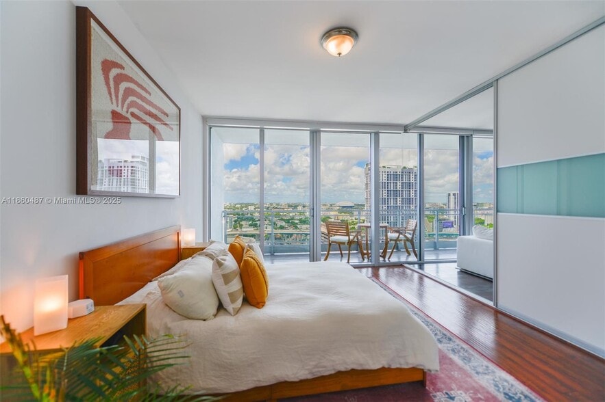 Building Photo - 92 SW 3rd St