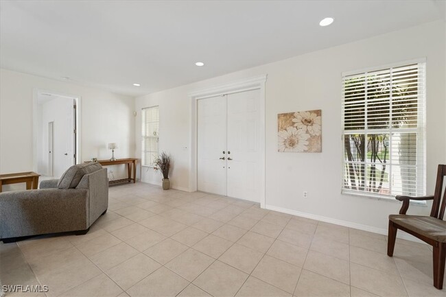 Building Photo - 2865 SW 25th Ave