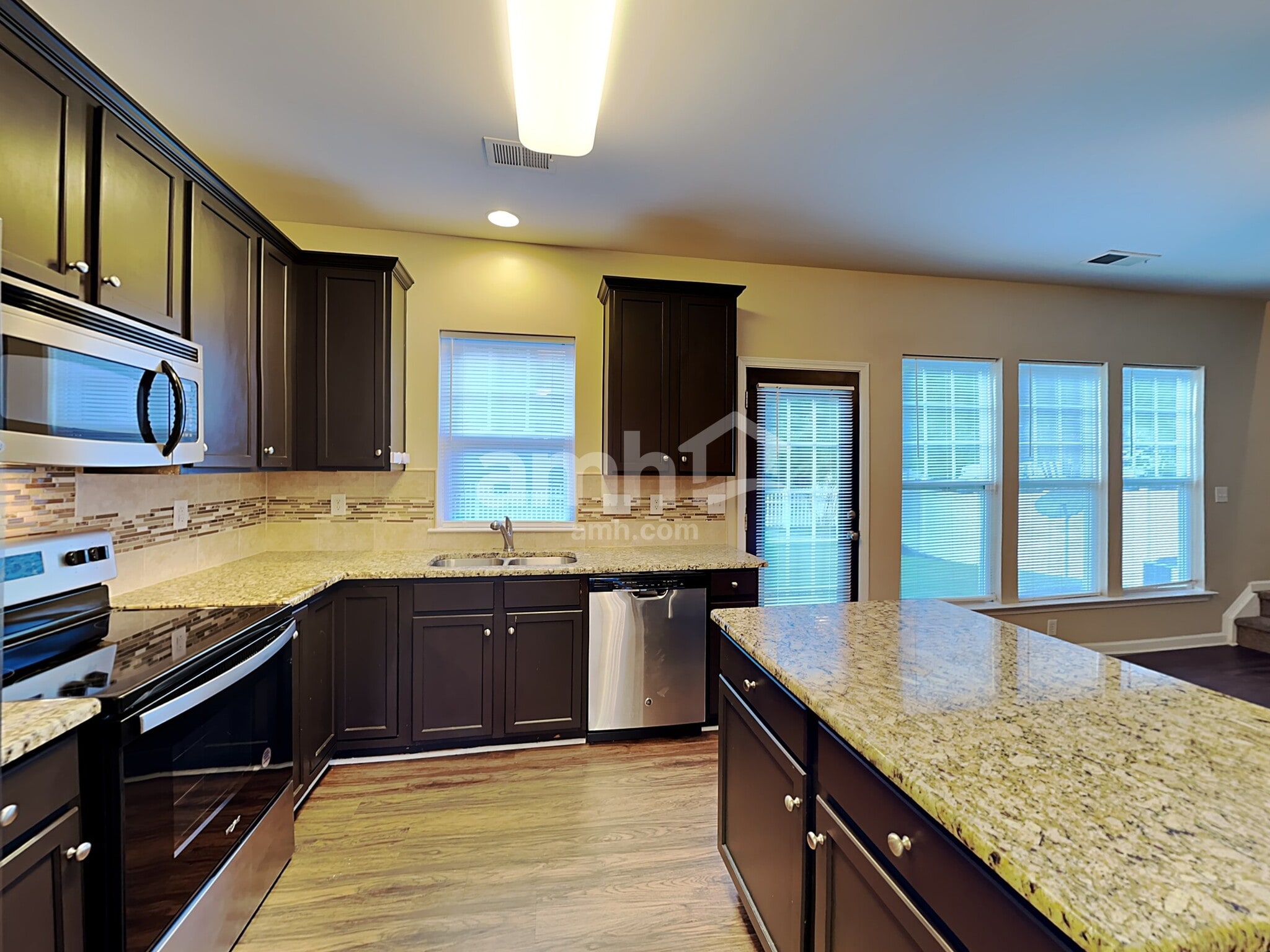 Building Photo - 1507 Bitter Creek Dr