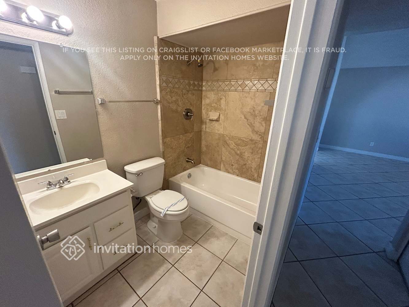 Building Photo - 5419 W Mercer Ln