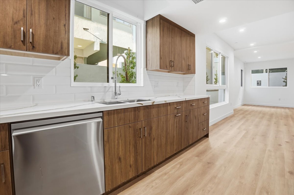 Building Photo - 1820 Prosser Ave