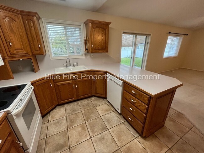 Building Photo - 4342 Williamsburg Ln
