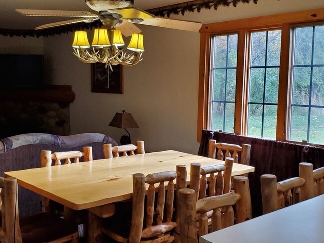 Building Photo - 2643 IL-178