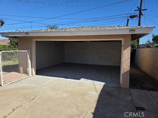 Building Photo - 15727 Fresno Ave