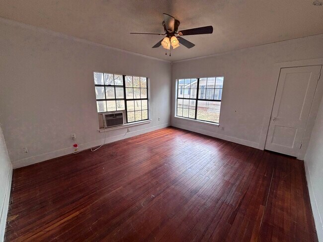 Building Photo - 1513 P B Ln