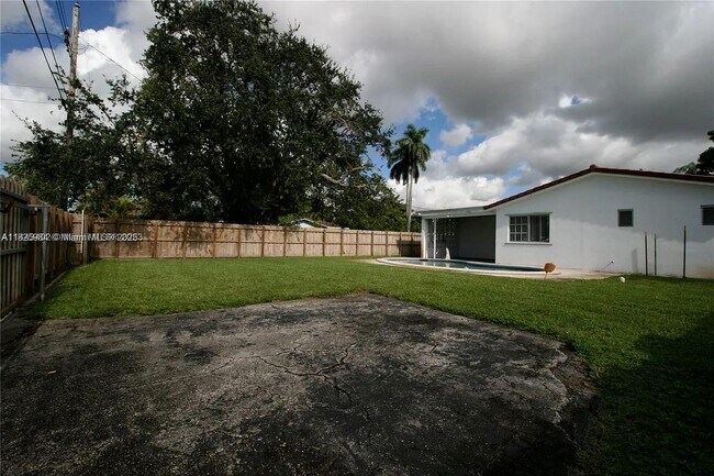 Building Photo - 4534 Van Buren St
