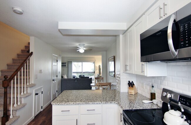 Building Photo - 256 Washington Blvd