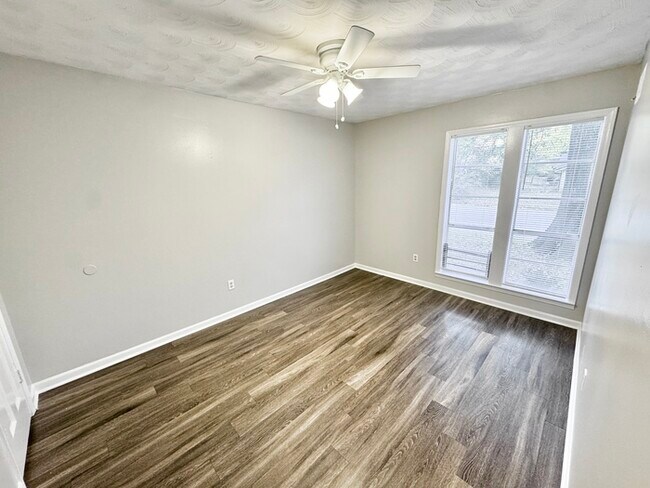 Building Photo - 5334 Craigmont Dr