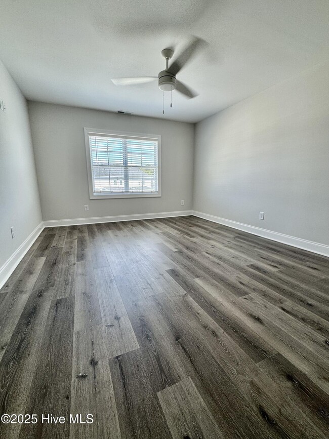 Building Photo - 1404 Hartley Ln