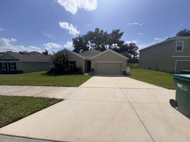 Primary Photo - 9704 Pepper Tree Trl