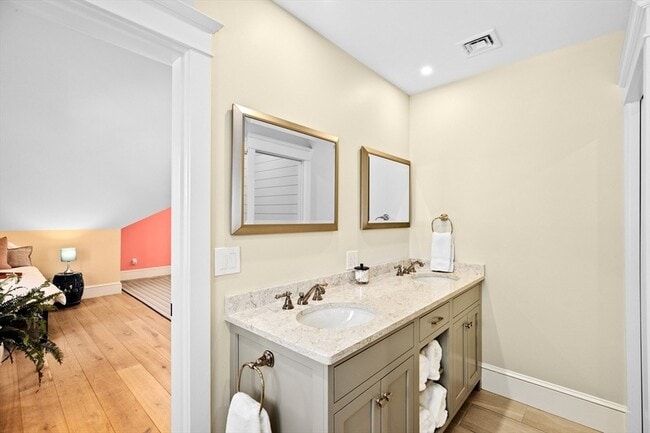 Building Photo - 67 Border St