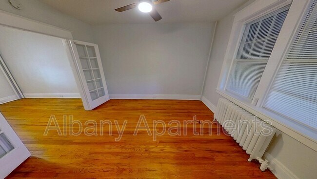 Building Photo - 568 Park Ave