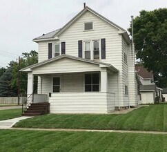 Building Photo - Updated 2 Bed, 2 Bath House for Rent with 2 Stall Garage!!!