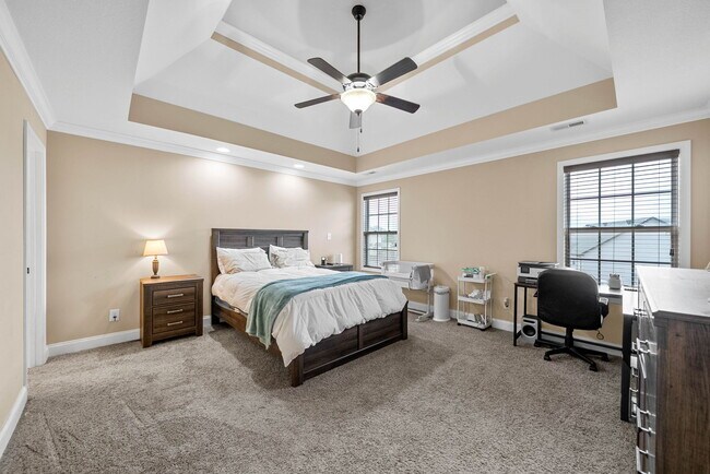 Building Photo - 667 Fox Hound Dr