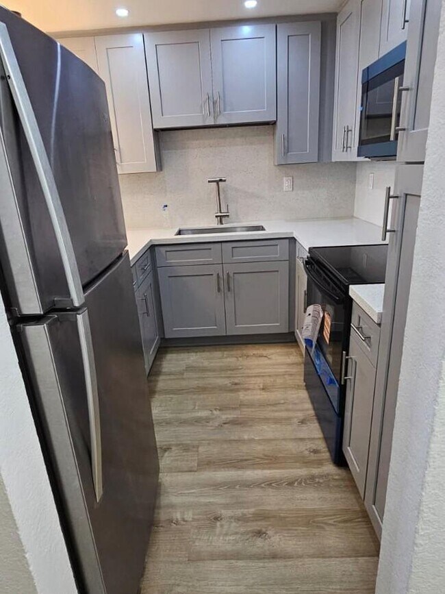Building Photo - 801 NW 47th Ave