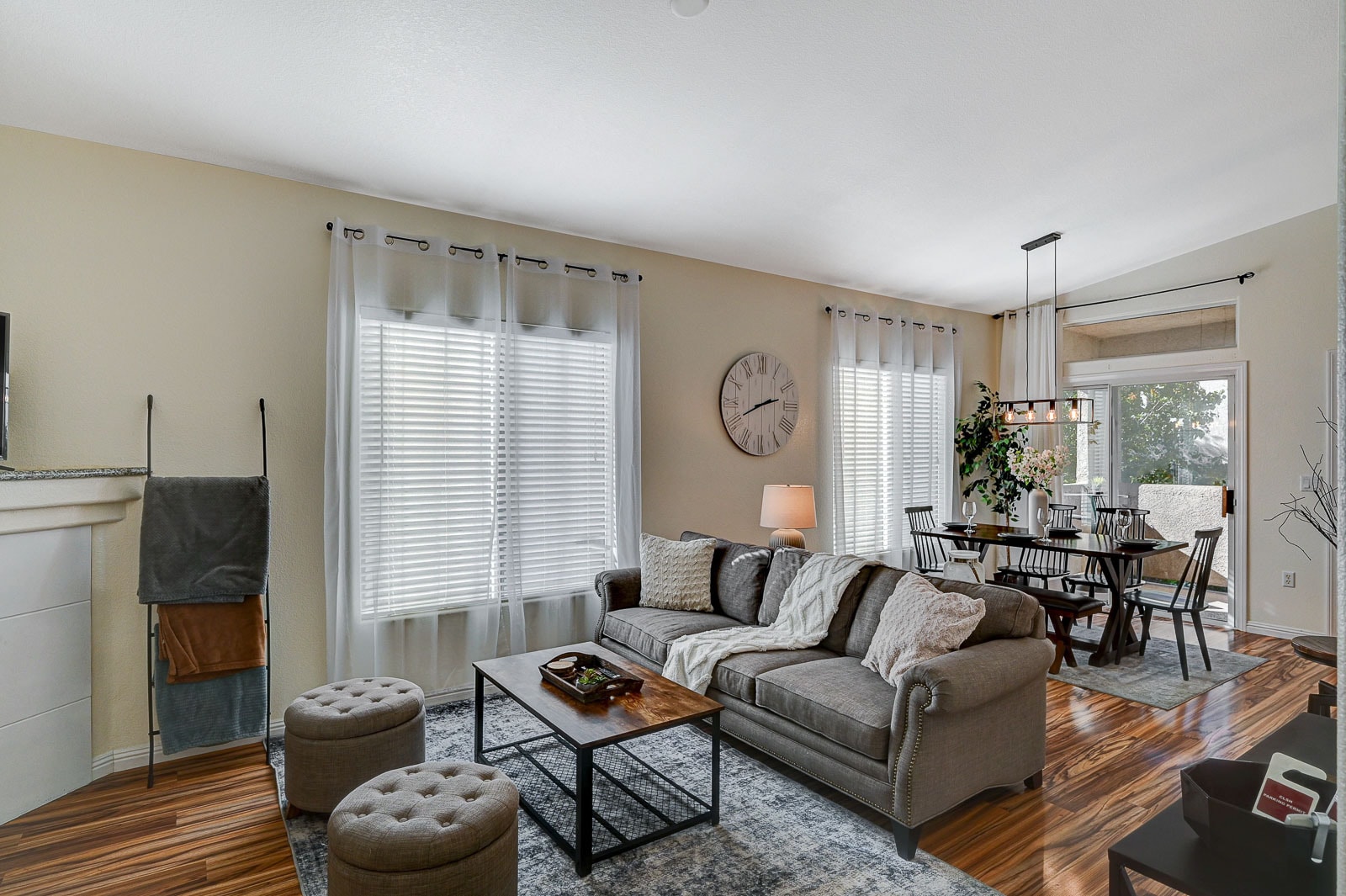 Building Photo - 3351 Indian Shadow St