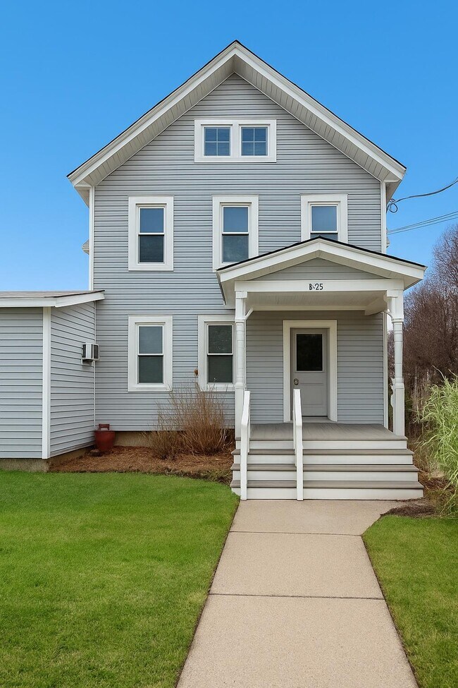 Primary Photo - 222 Center St