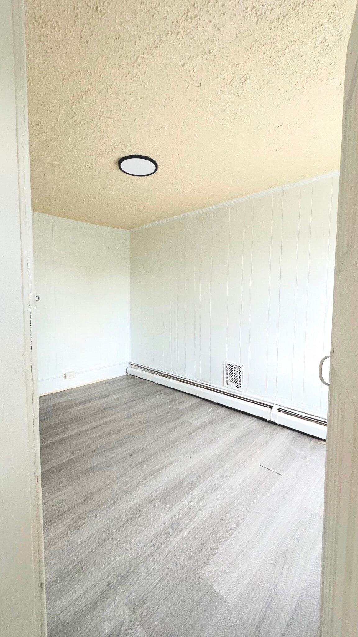 Building Photo - 730 Kohn St