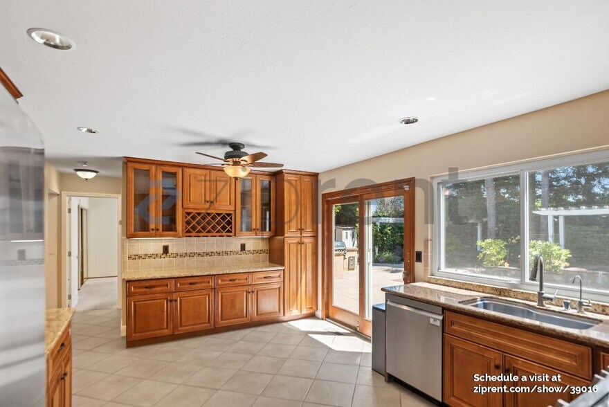 Building Photo - 7206 Stonedale Dr