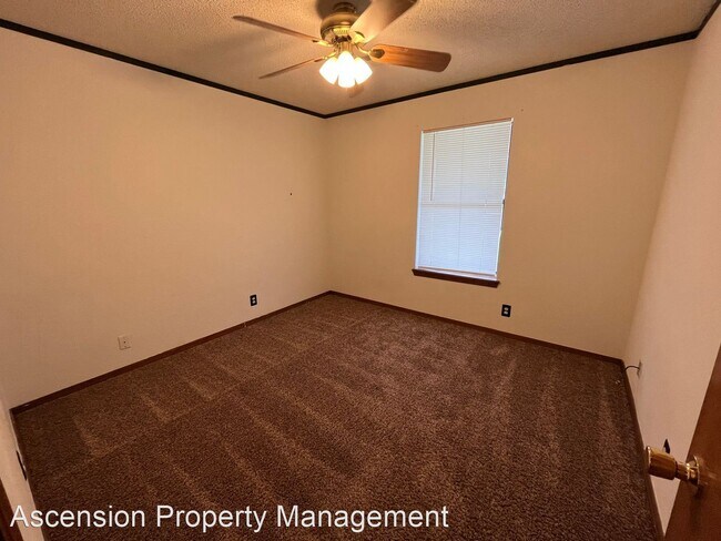Building Photo - 3 br, 2 bath House - 8206 N 122nd E Ave