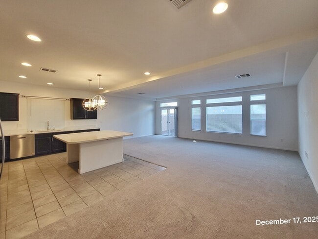 Building Photo - 5866 Aurora Gold Ave