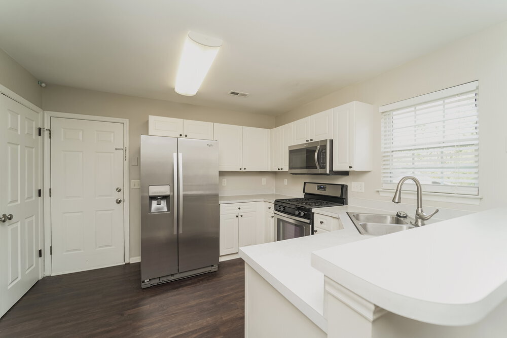 Building Photo - 14313 Blue Grass Dr