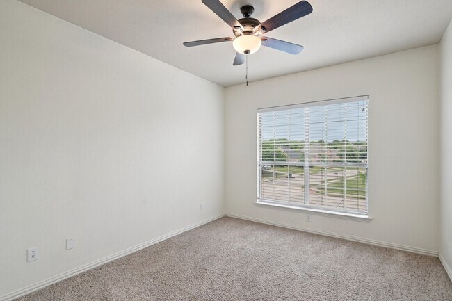 Building Photo - 920 Norma Ln