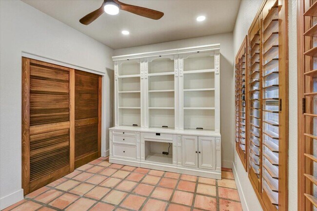 Building Photo - 35128 N 92nd Pl