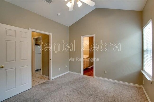 Building Photo - 1804 Alanbrooke Dr