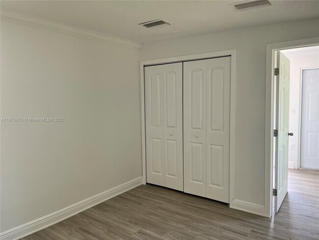 Building Photo - 3310 SW 82nd Ave