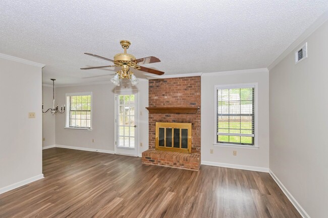 Building Photo - 6338 Northampton Dr