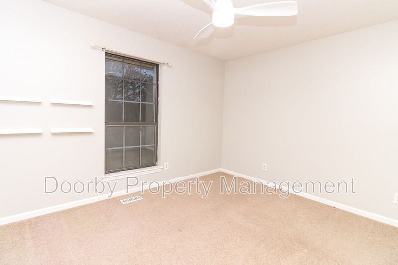 Building Photo - 8807 Heathfield Dr