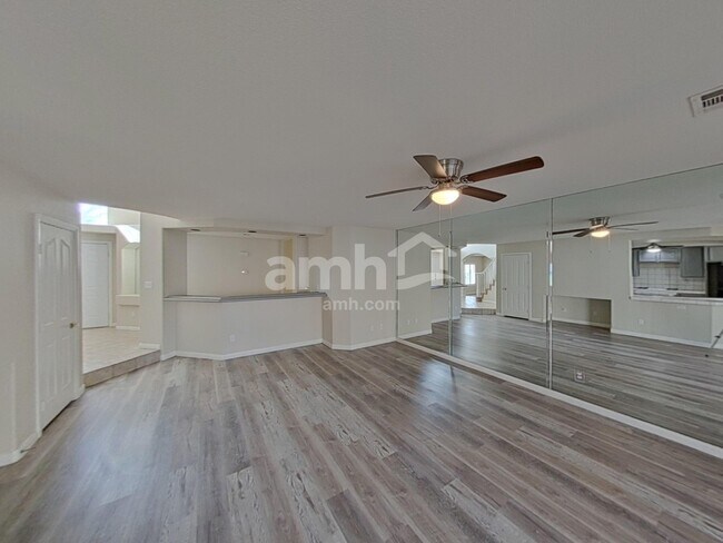 Building Photo - 2696 Pala Dura Dr