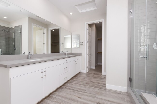 Building Photo - Luxury Summerlin/Affinity townhome