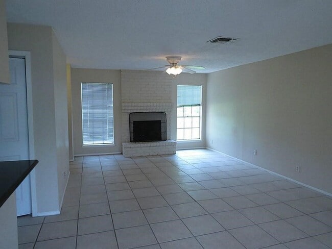 Building Photo - 9535 Clanton St