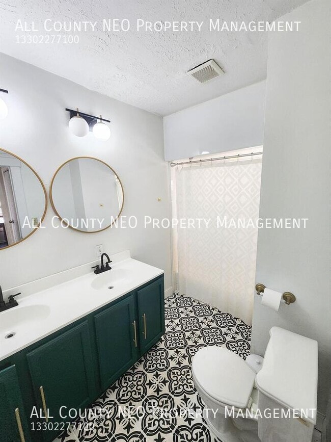Building Photo - 1578 Olivewood Ave