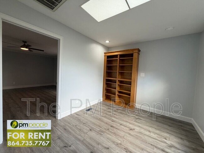 Building Photo - 134A Bennetts Bridge Rd.