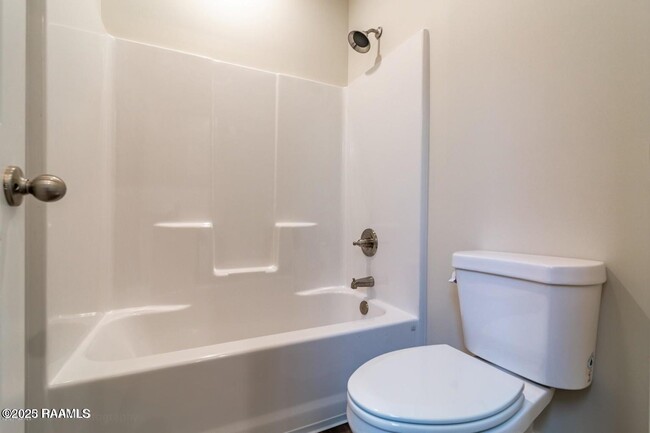 Building Photo - 108 Millie Park Dr