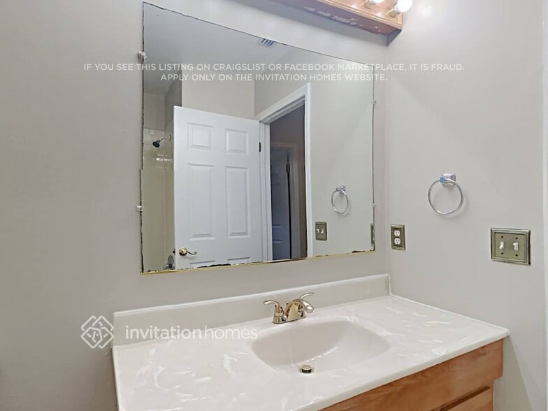 Building Photo - 1223 Lornewood Dr