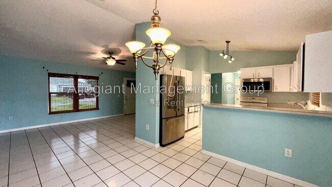 Building Photo - 620 Brockton Dr