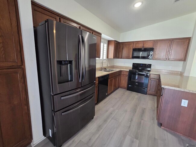 Building Photo - 4428 S Cholla Wy