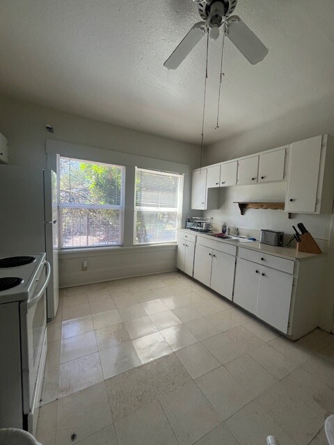Building Photo - 3904 N Albina Ave